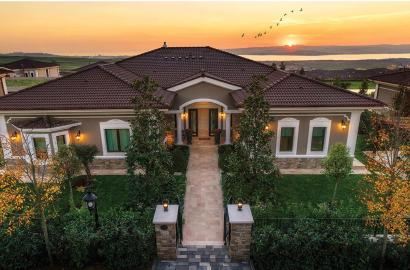 Private Estate Magnificent Views